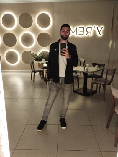  ,   Artur, 29 ,   ,   