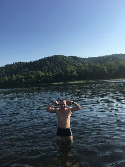  ,   Konstantin, 37 ,   ,   
