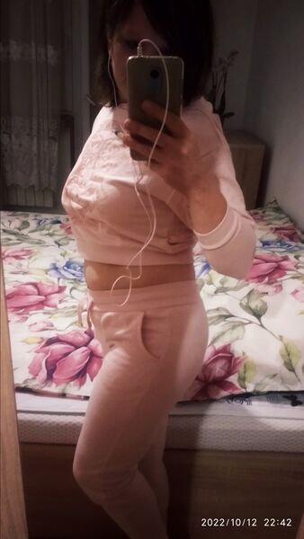  ,   Lana, 40 ,   ,   , c , 