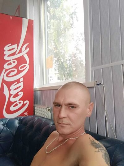 ,   Sergei, 37 ,   ,   