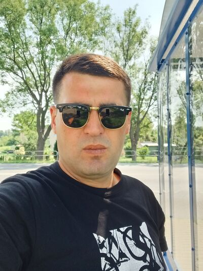  ,   Vito, 38 ,   ,   