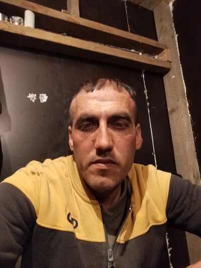  ,   Vahag, 42 ,   ,   