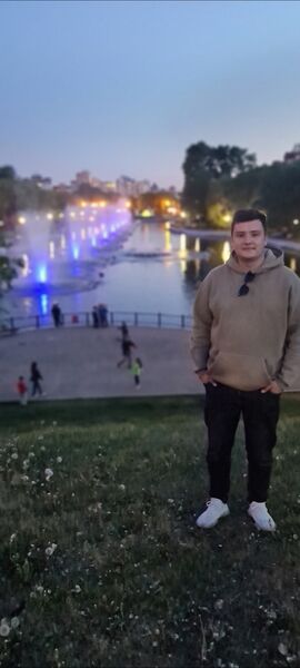  ,   Denis, 24 ,   ,   