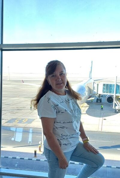  ,   Elena, 52 ,   c 