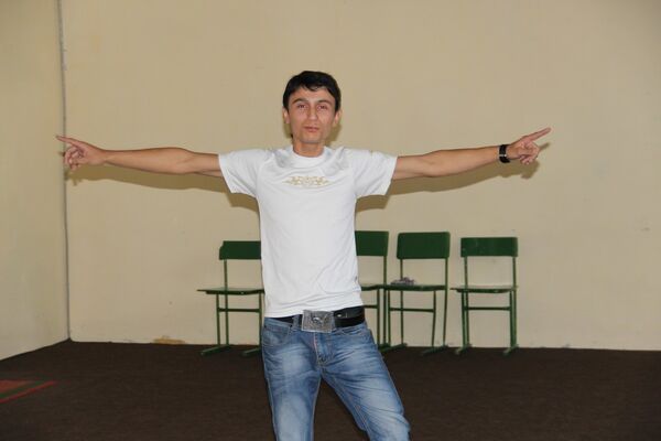  ,   Parviz, 30 ,   ,   , c 