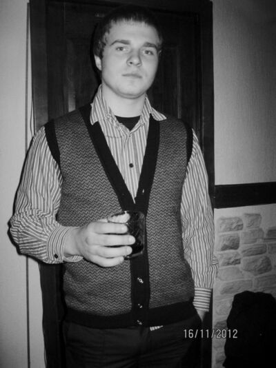  -,   German, 32 ,   