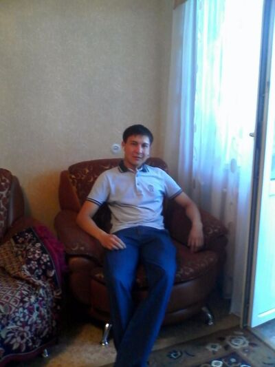  ,   Eldar, 36 ,   