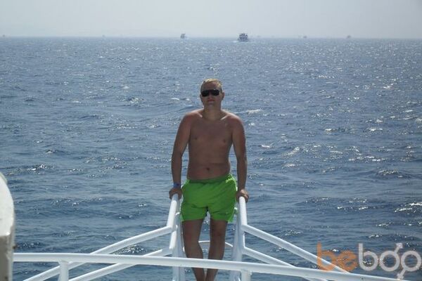 ,   Seerg, 39 ,  