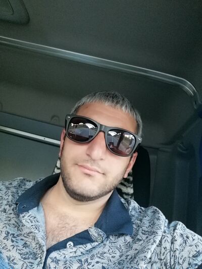  ,   Zorik, 32 ,   ,   