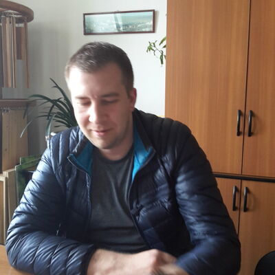  ,   Max, 42 ,   