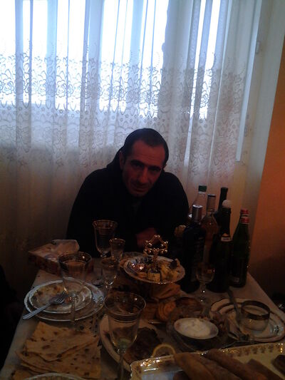  ,   Artur, 43 ,   