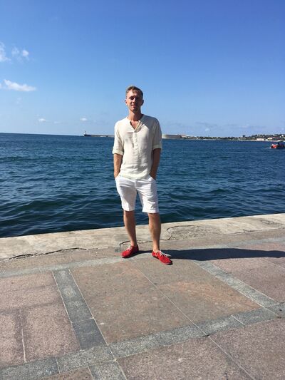  -,   Alexander, 33 ,   ,   , c 