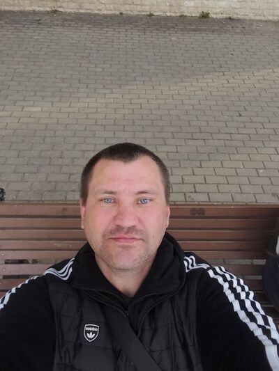  ,   Viktor, 41 ,   c 