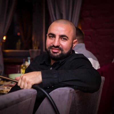  ,   Aron, 37 ,   ,   