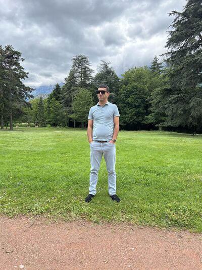  ,   Taron, 34 ,   ,   
