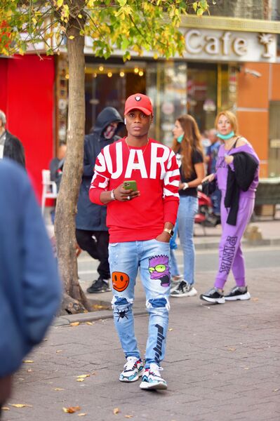  Esenyurt,   Gui Roger, 33 ,   ,   , c , 