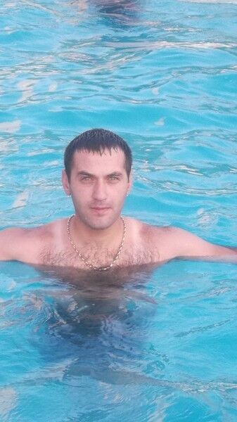  9269736  Vardan, 43 ,    