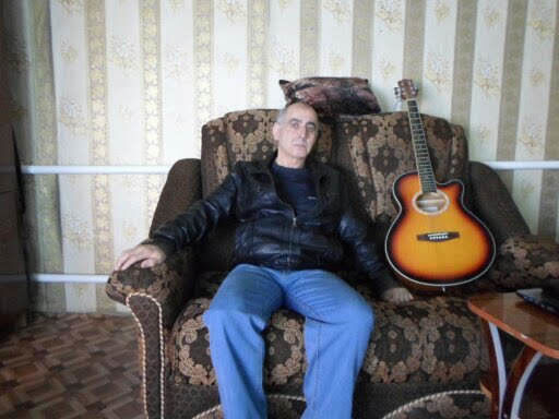  ,   Yunis, 70 ,     , c 