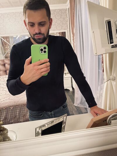  ,   Ilya, 25 ,   ,   