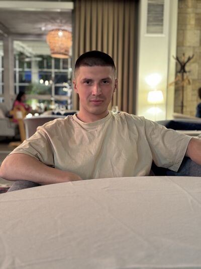  -,   Viktor, 28 ,   ,   