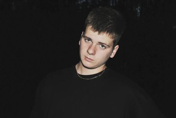  ,   Anton, 23 ,   ,   