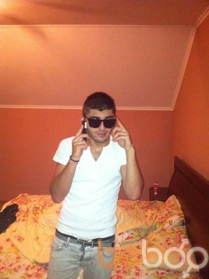  ,   Zura, 31 ,   