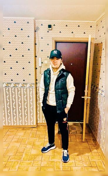  -,   Abrorbek, 21 ,   ,   