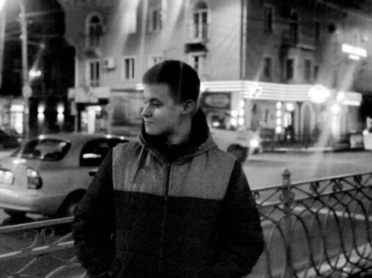  Plzen,   Dmytro, 25 ,   c , 