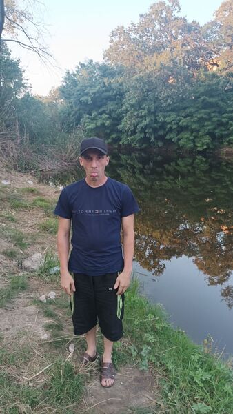 ,   Viktor, 44 ,   ,   , c 