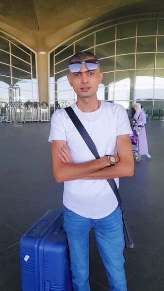  ,   Omar, 30 ,   ,   , c , 