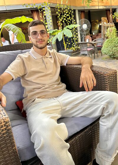  ,   Aren, 22 ,   ,   , c 