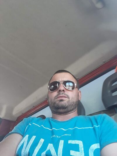  ,   Vasea, 37 ,   ,   , c , 