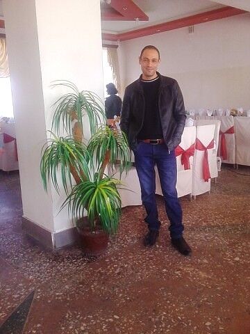  ,   Davit, 43 ,   ,   , c 