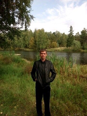 9369316  Sergei, 42 ,    
