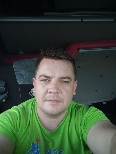  ,   Rostyslav, 40 ,   ,   , c 