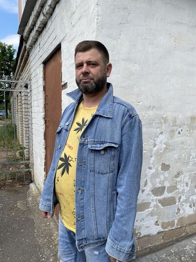  ,   Denis, 44 ,   ,   , c , 