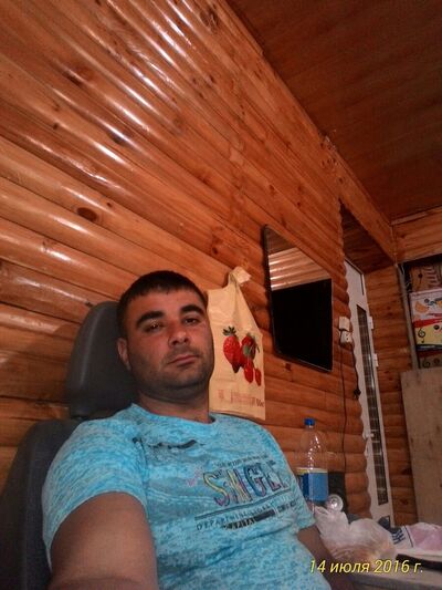   ,   Sadiq, 42 ,   ,   , c 