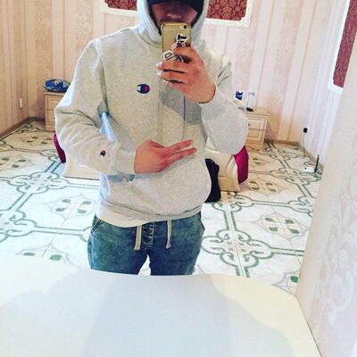  ,   Maksim, 31 ,   ,   , c 