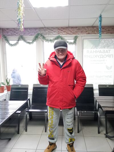  ,   Vadim, 55 ,     