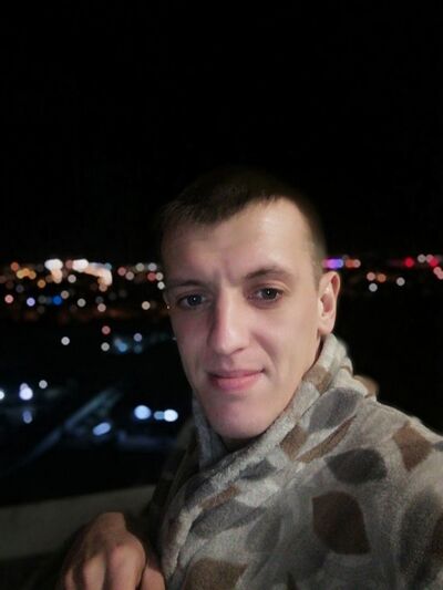  ,   Slava, 33 ,   