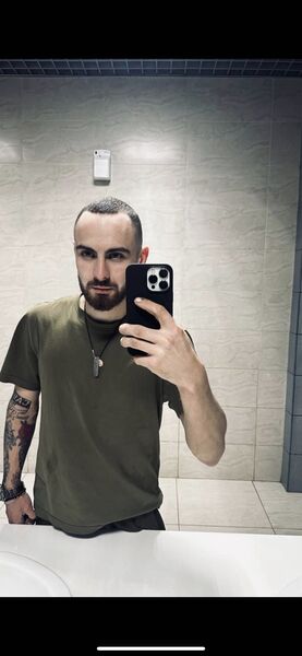  ,   Anton, 24 ,   ,   