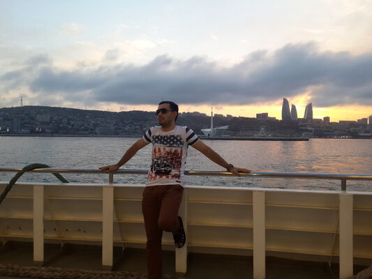  ,   Timur, 37 ,   ,   , c , 