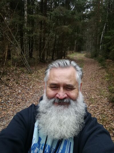  ,   Serguej, 62 ,  