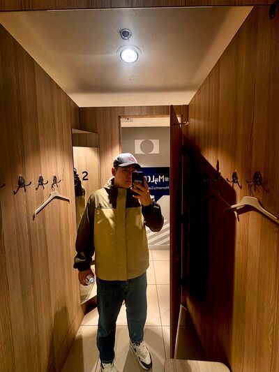  ,   Anton, 21 ,   ,   