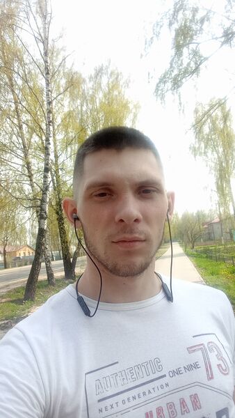  ,   Ruslan, 25 ,   