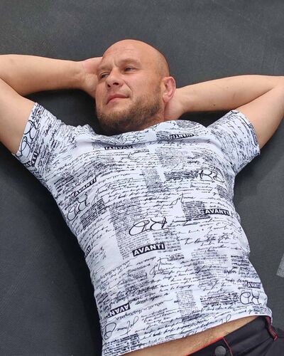  ,   Aliaksandr, 45 ,   ,   , c , 