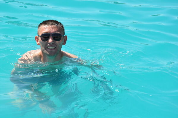  ,   Maksat, 43 ,   
