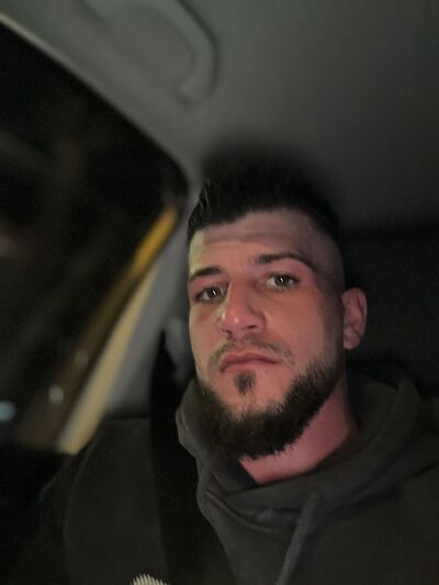  Essen,   Mohammed, 25 ,   ,   