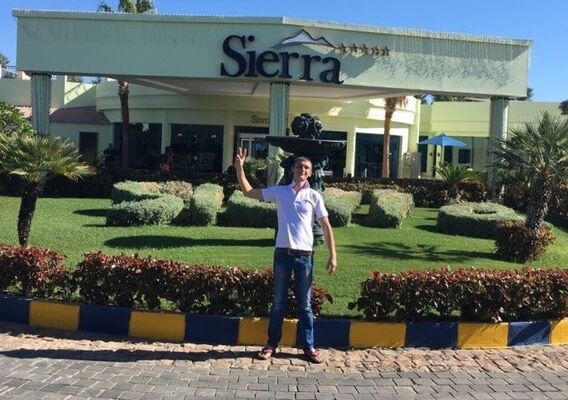  ,   Alex, 31 ,   