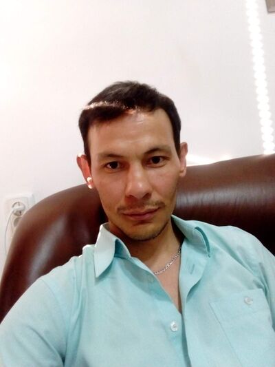  ,   Ulugbek, 25 ,   c 